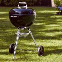 Weber Original Kettle E-4710 Charcoal Grill 47cm -UK BBQ Sales 2024 WEB13101004 8